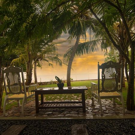 Hiru Lagoon Negombo Bagian luar foto
