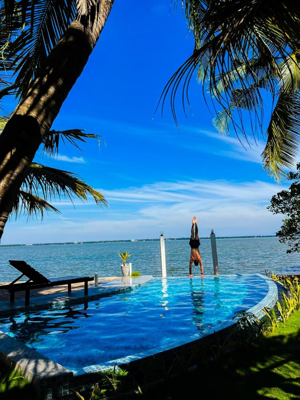 Hiru Lagoon Negombo Bagian luar foto